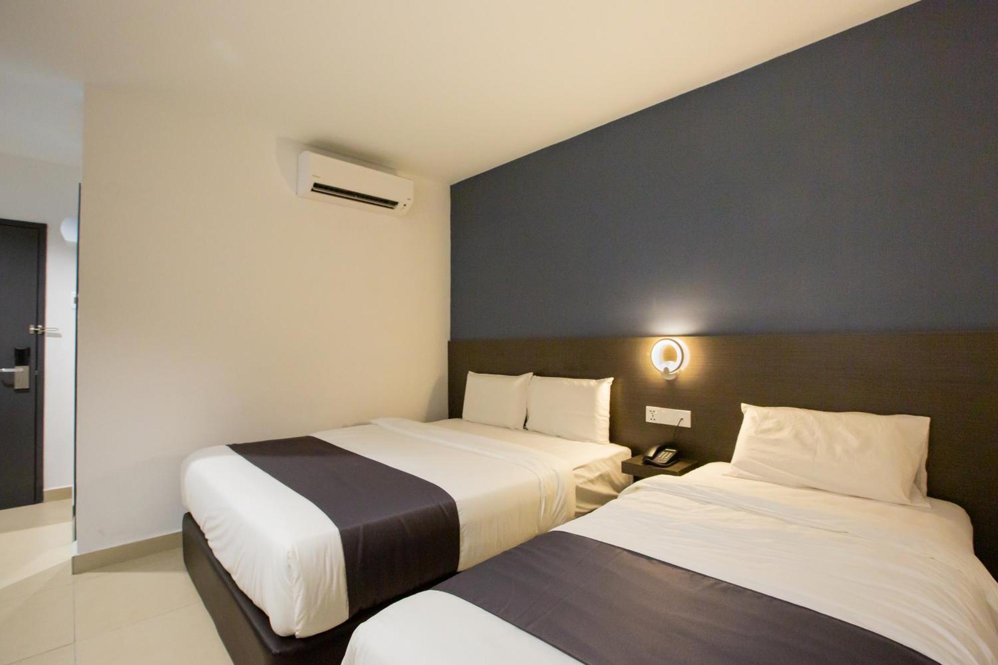 1 Hotel Signature Port Dickson Buitenkant foto